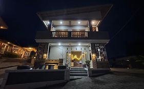 Sky View Bromo Guest House